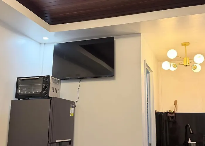 Frv Casa De Moalboal ゲストハウス *
